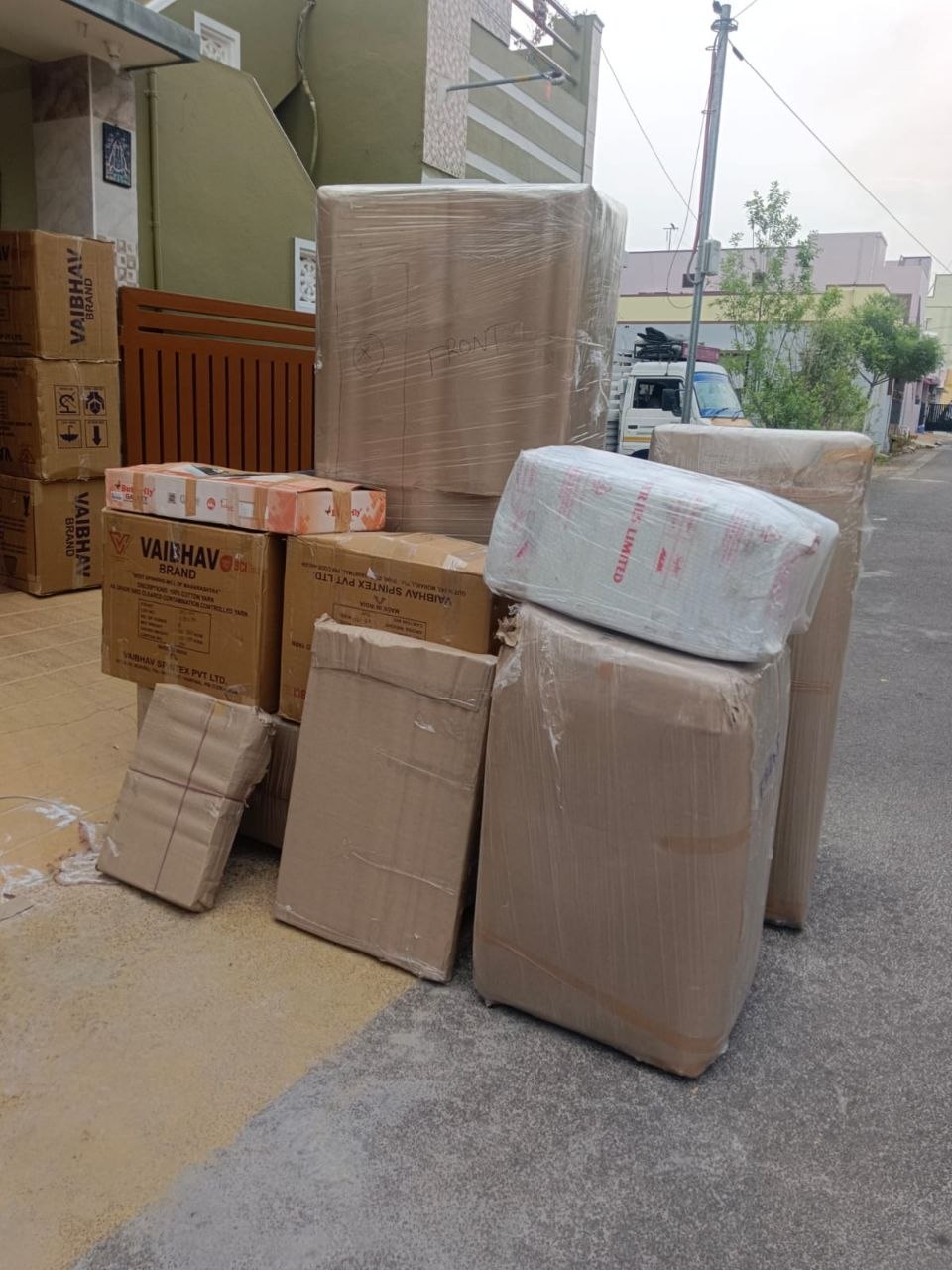 Intercity Packers and Movers Velan Packers Loading Process